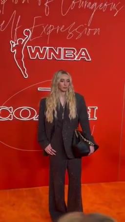 女狀元佩吉強(qiáng)勢(shì)登陸WNBA，實(shí)力超強(qiáng)，顏值也杠杠的