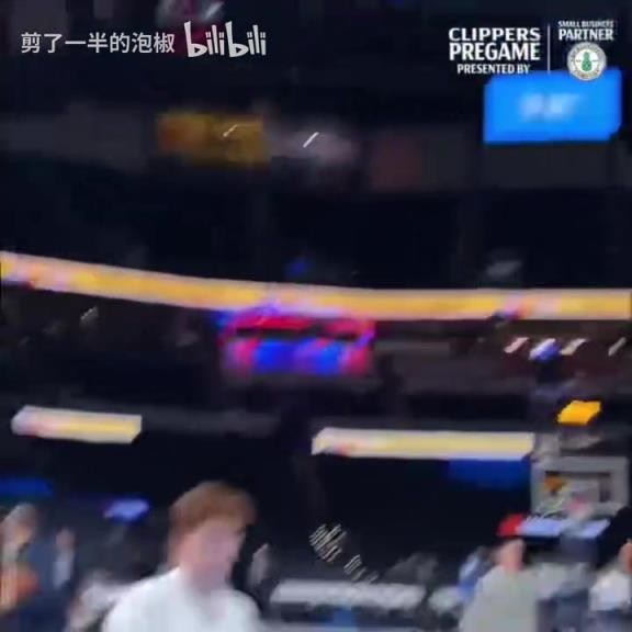 寶藏球員！你覺得小瓊斯能延續(xù)去年季后賽的亮眼表現(xiàn)嗎？